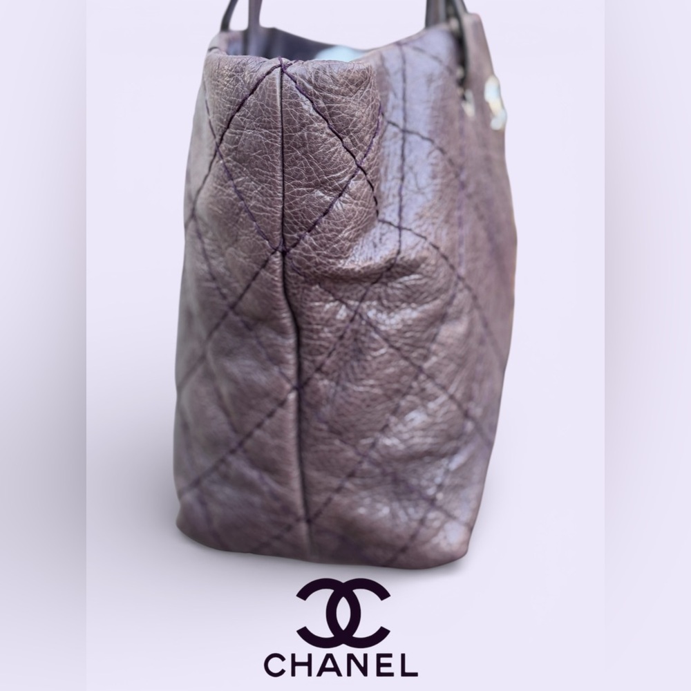 CHANEL On The Road Tote Shoulder Bag Purple Glazed
Leather Silver Hardware WOW! - Picture 6 of 14